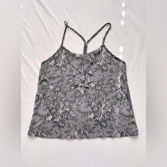 Lace print tank. Size M - Picture 1 of 1